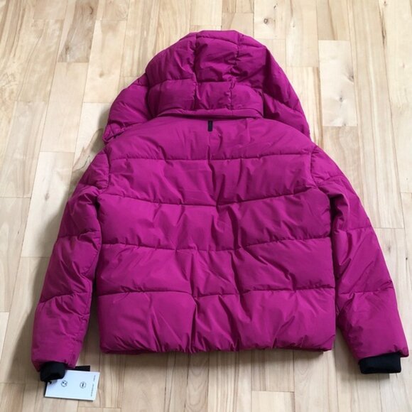DKNY Women's Puffer Jacket in Vibrant Pink - M - Picture 7 of 10